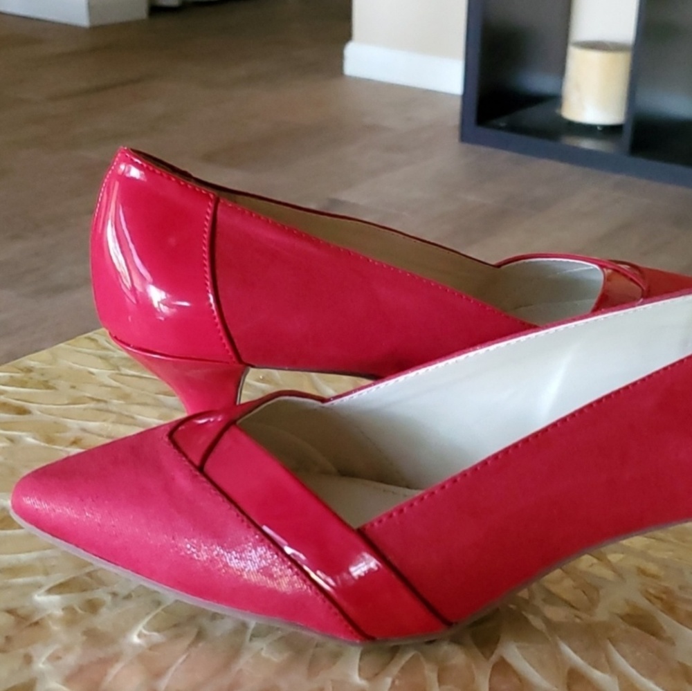ANNE KLEIN MAUREEN PUMP